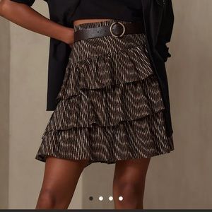 Banana Republic Tiered Skirt Size M
